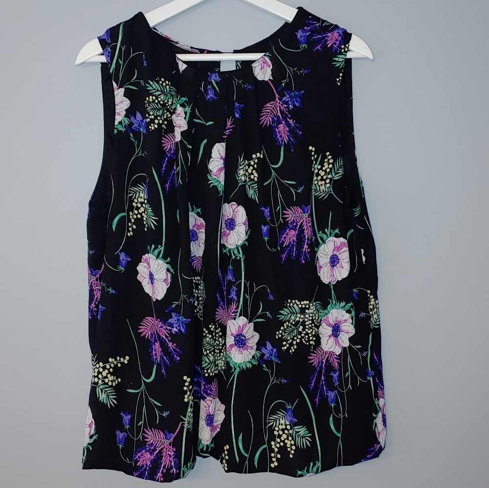 Liz Claiborne sleeveless black floral top